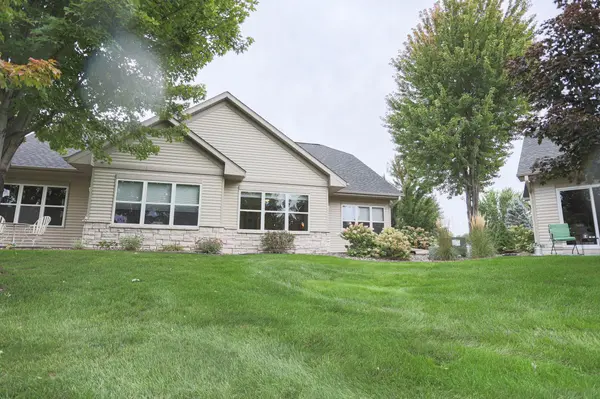700 Leroy LN #42, River Falls, WI 54022