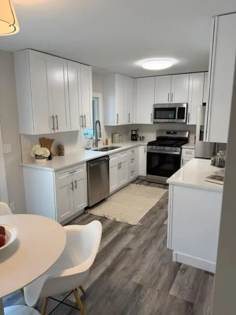 2566 Beacon ST, Roseville, MN 55113