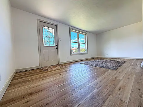 918 GRAND AVE, Little Chute, WI 54140