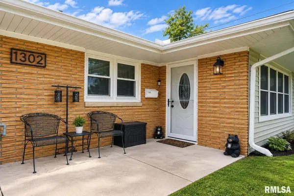 1302 ILLINOIS ST, Pekin, IL 61554