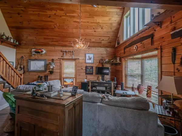 598 County Road 405, Madisonville, TN 37354