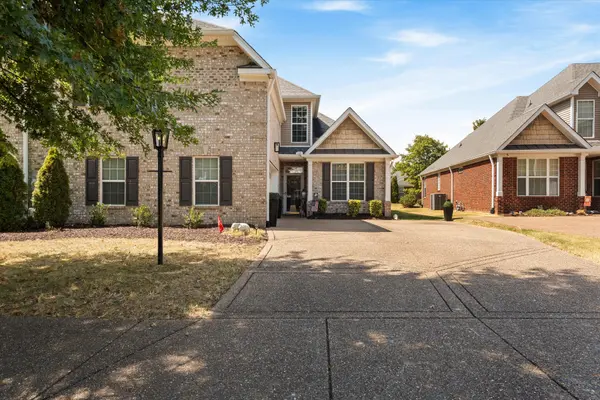 1113 Chickadee Cir, Hermitage, TN 37076