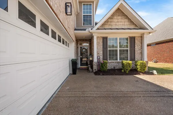 1113 Chickadee Cir, Hermitage, TN 37076