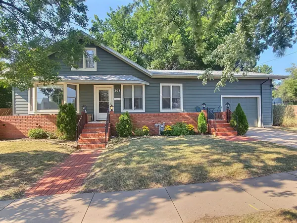 308 SE 2nd St,  Newton,  KS 67114