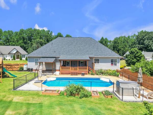 356 Garnet Valley DR, Inman, SC 29349