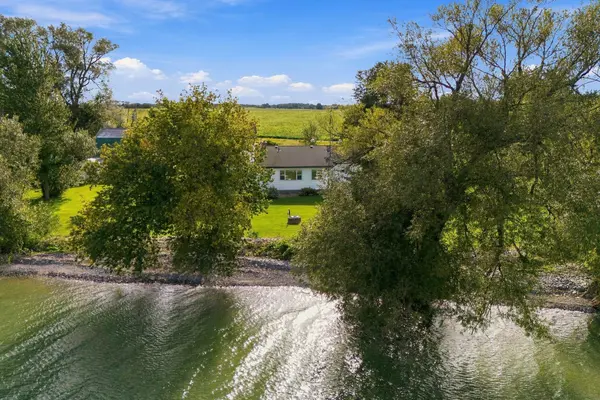 159 Point Pleasant LN, Prince Edward County, ON K0K 2T0