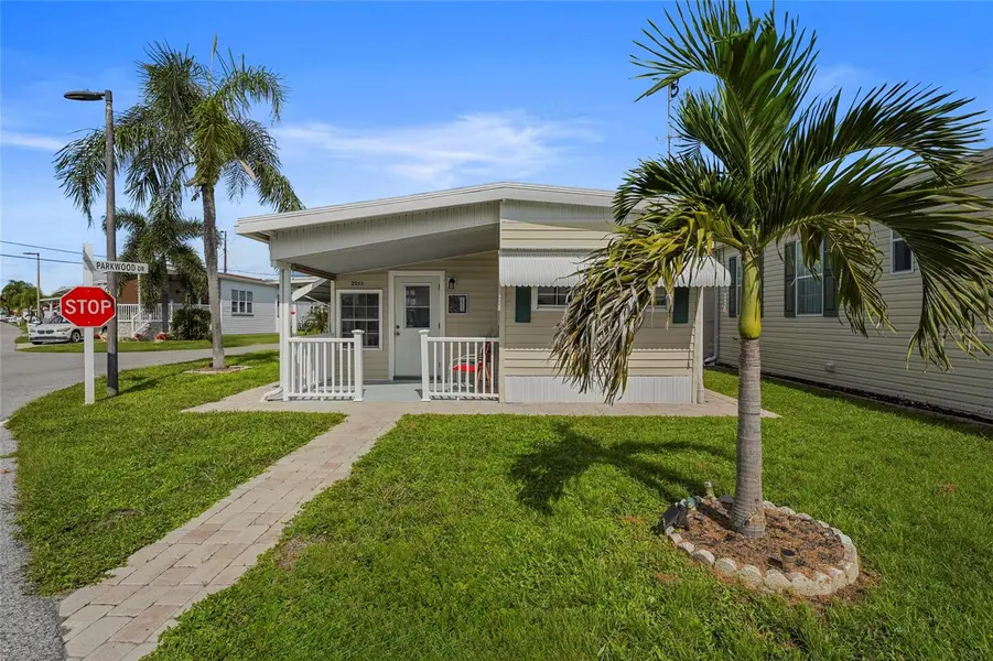 2055 CHAMPION ST, Sarasota, FL 34231