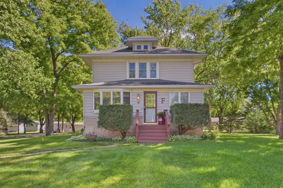 411 7th ST E, Hector, MN 55342