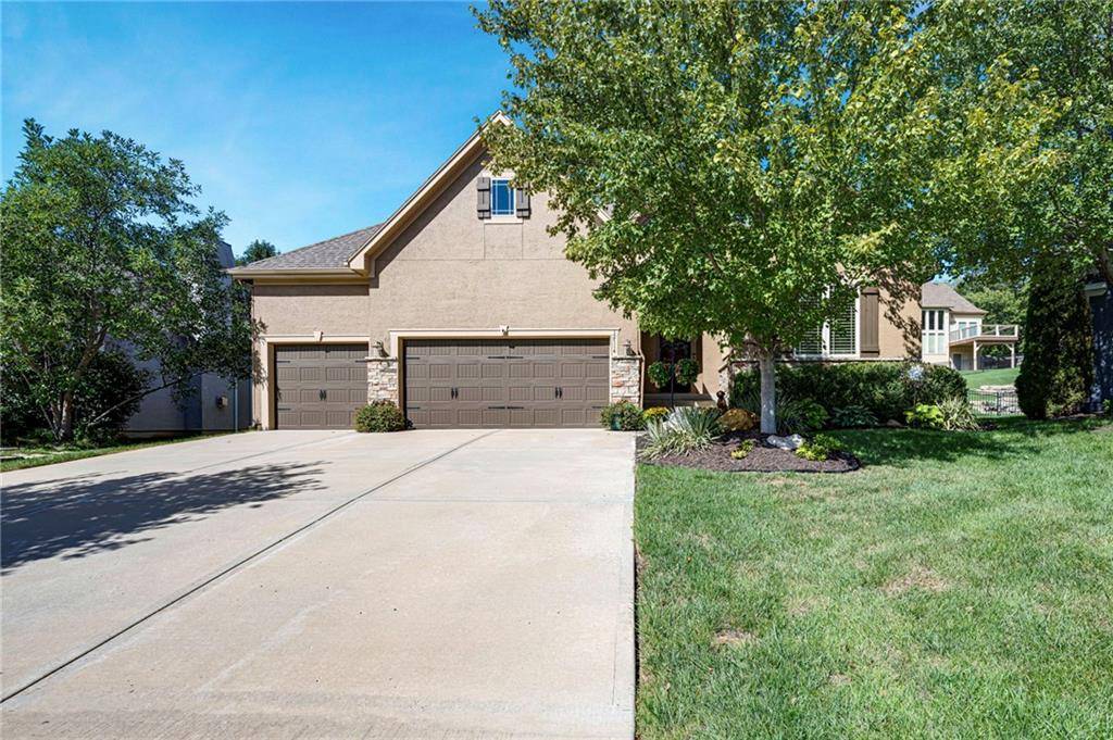 12714 W 49th TER, Shawnee, KS 66216