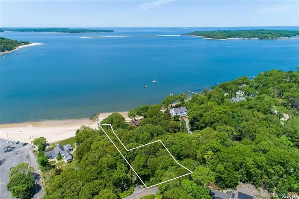 Little Neck RD, Centerport, NY 11721
