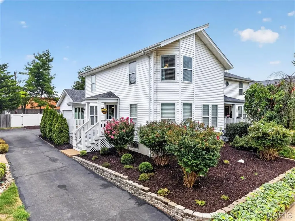 5777 Westminster PL, St Louis, MO 63112