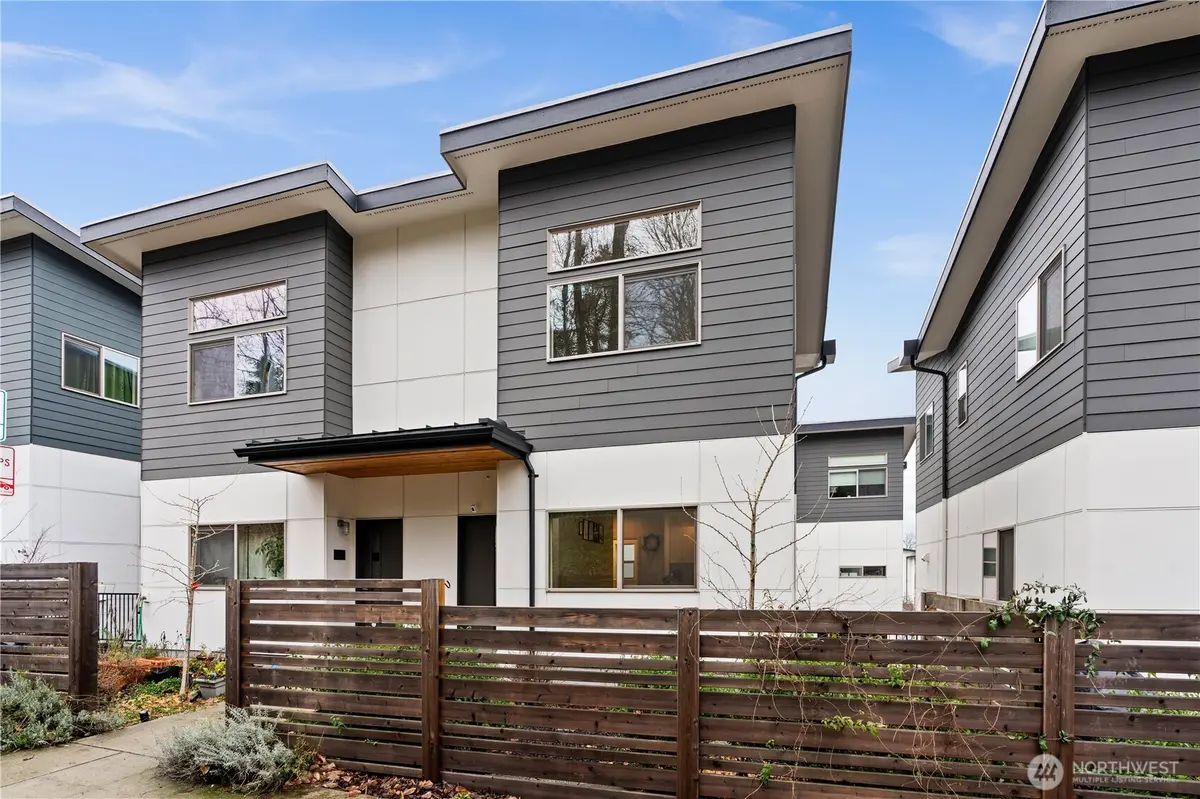8712 42nd AVE S, Seattle, WA 98118
