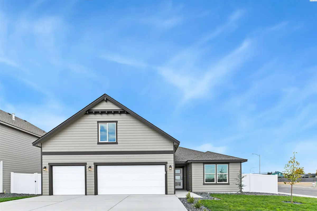 5908 Redtail Dr, Pasco, WA 99301