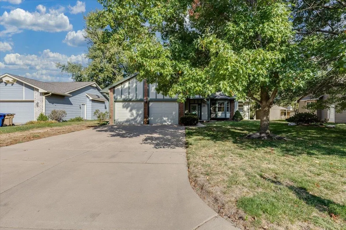 1810 N Socora St, Wichita, KS 67212
