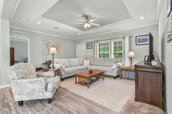 119 Fox LN, Lockhart, TX 78644