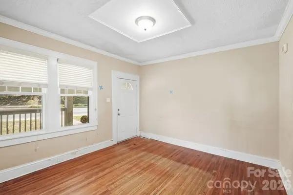 2417 The PLZ, Charlotte, NC 28205