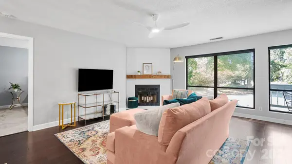 1612 Sharon RD W #68, Charlotte, NC 28210