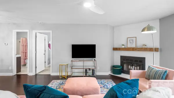 1612 Sharon RD W #68, Charlotte, NC 28210