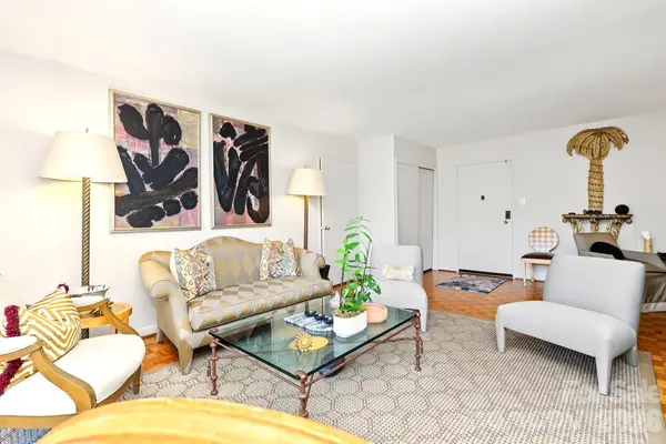 1300 Queens RD #219, Charlotte, NC 28207