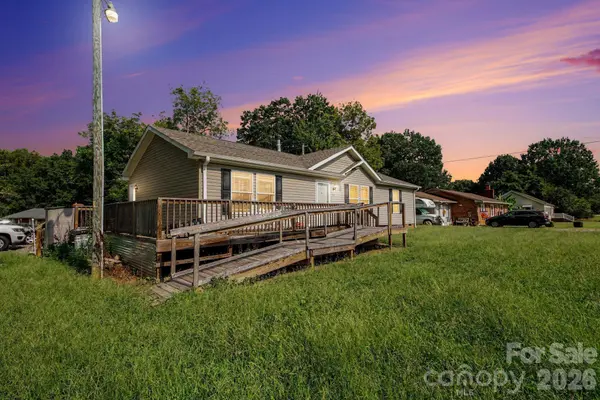 106 Belinda LOOP, Statesville, NC 28677