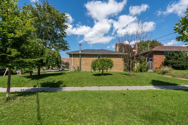 3 Charity RD, Toronto E04, ON M1K 3S1