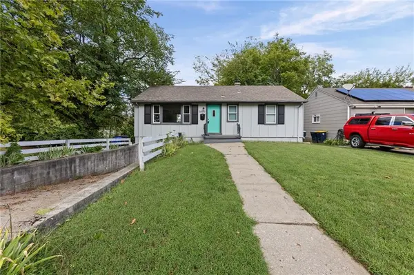 3800 E 71st TER, Kansas City, MO 64132