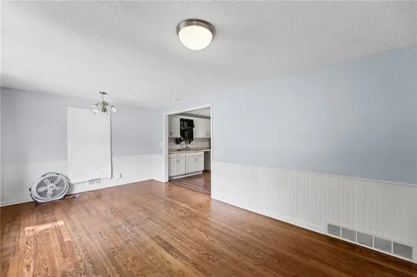 3800 E 71st TER, Kansas City, MO 64132