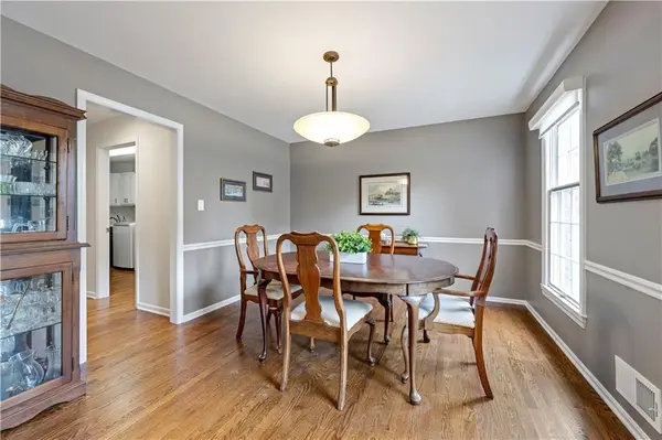 7900 Sagamore RD, Leawood, KS 66206