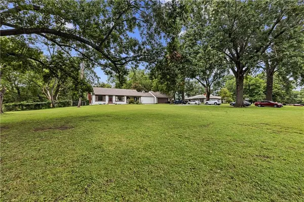 9800 Eastern AVE, Kansas City, MO 64134