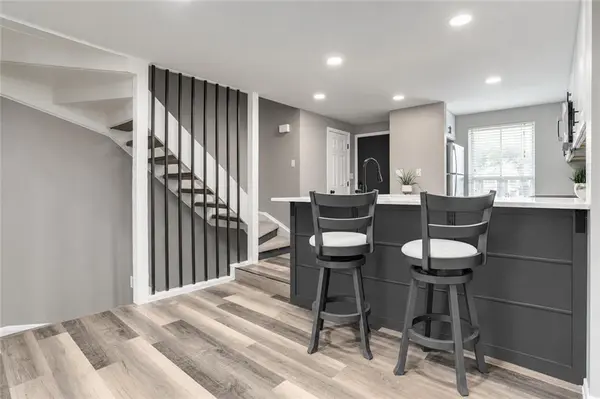 8039 Halsey ST, Lenexa, KS 66215