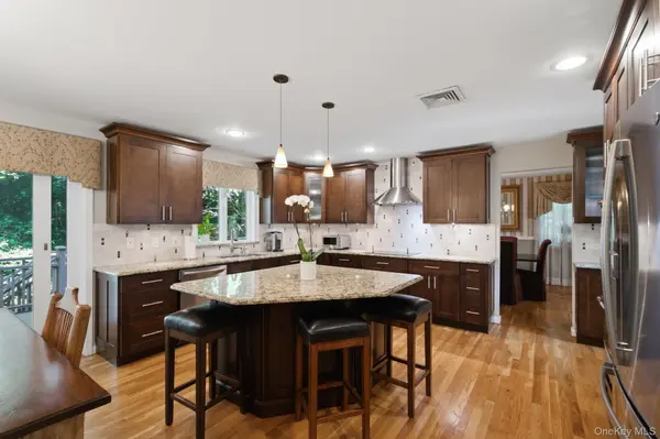 3 Fermi CT, Cortlandt Manor, NY 10567