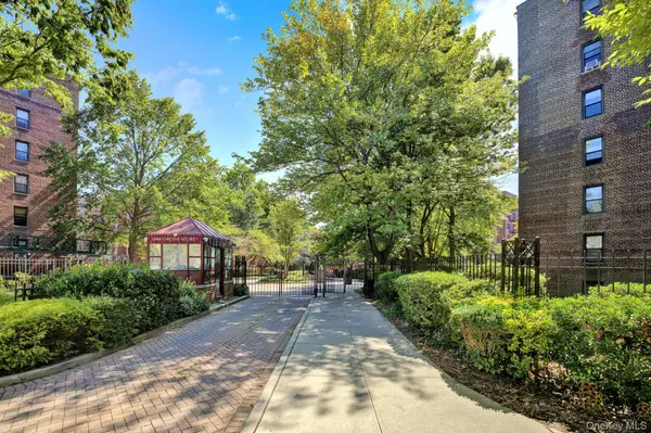 150-10 71st AVE #6H, Flushing, NY 11367