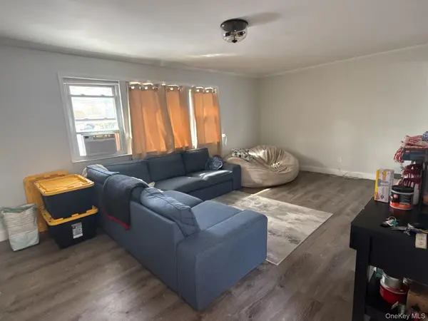 885 E Park AVE #Upper, Long Beach, NY 11561