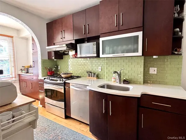 94-14 68th AVE, Forest Hills, NY 11375