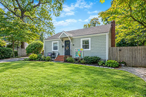 78 E 17th ST, Huntington Station, NY 11746