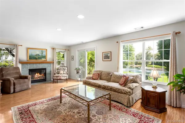 317 Erik DR, East Setauket, NY 11733