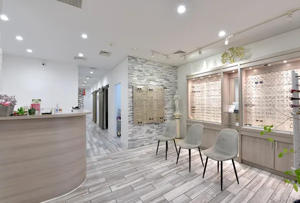 12015 Liberty AVE, Richmond Hill, NY 11419
