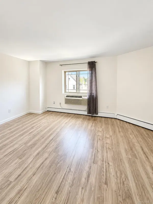 7617 46th AVE #4A, Elmhurst, NY 11373