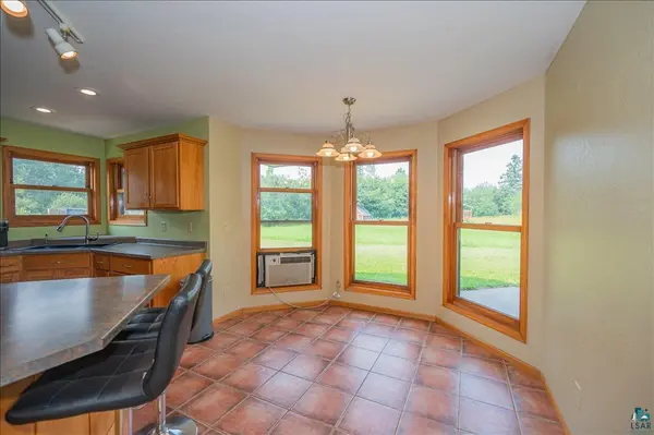 3155 Poplar Rd, Duluth, MN 55804