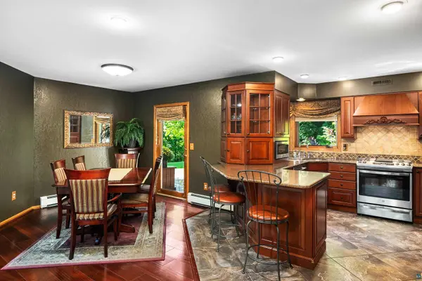 5134 Maple Grove Rd, Hermantown, MN 55811