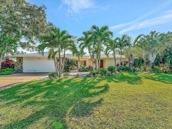 3803 AVENIDA MADERA, Bradenton, FL 34210