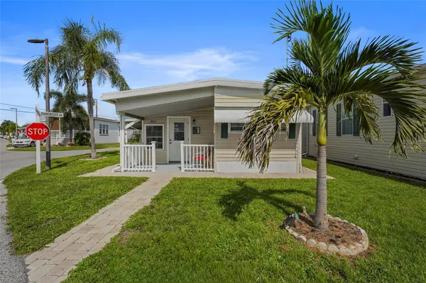 2055 CHAMPION ST, Sarasota, FL 34231