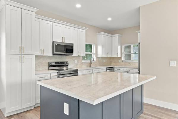 1002 E OSBORNE AVE, Tampa, FL, 33603 photo 3