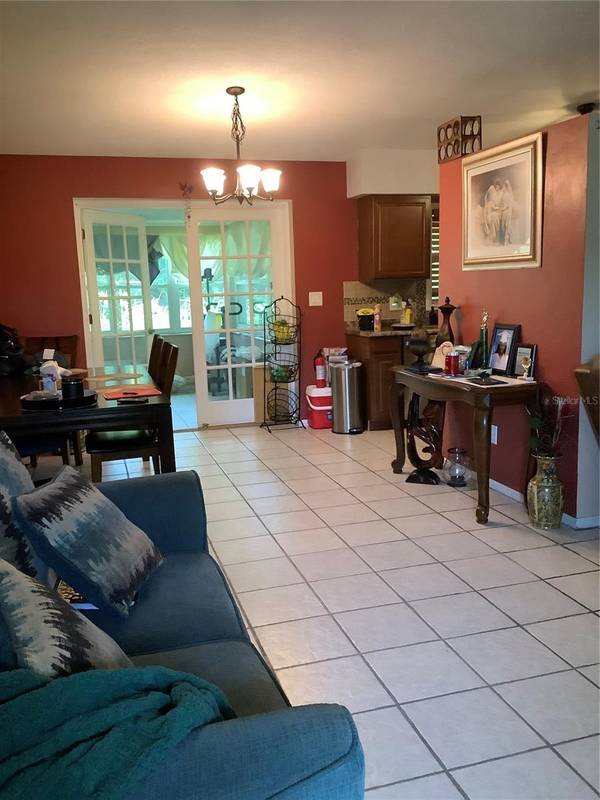 819 62ND AVE S, St Petersburg, FL, 33705 photo 3