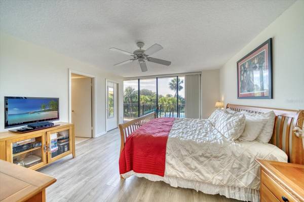 7600 BAYSHORE DR #202, Treasure Island, FL, 33706 photo 17