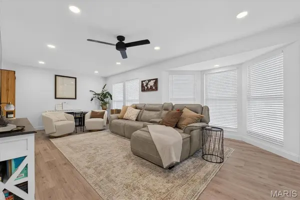5777 Westminster PL, St Louis, MO 63112
