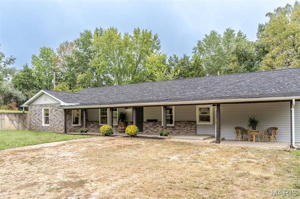 331 Friendship LN, New Haven, MO 63068