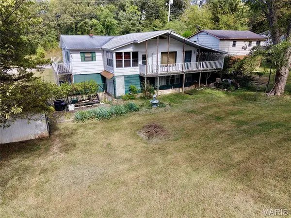 1312 W Harper, Poplar Bluff, MO 63901