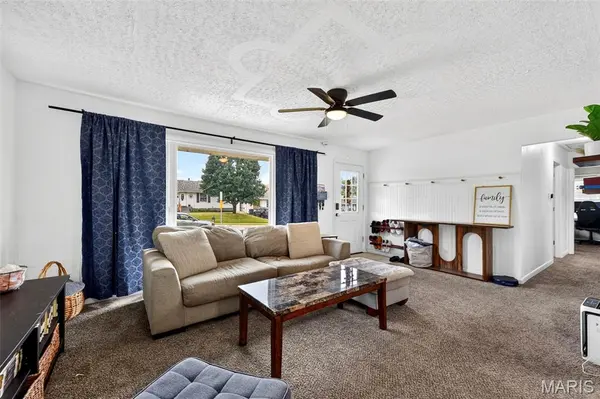10331 Saint Katherine LN, St Ann, MO 63074