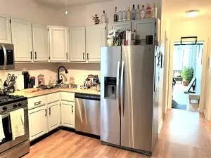 3926 W Byron ST #1, Chicago, IL 60618